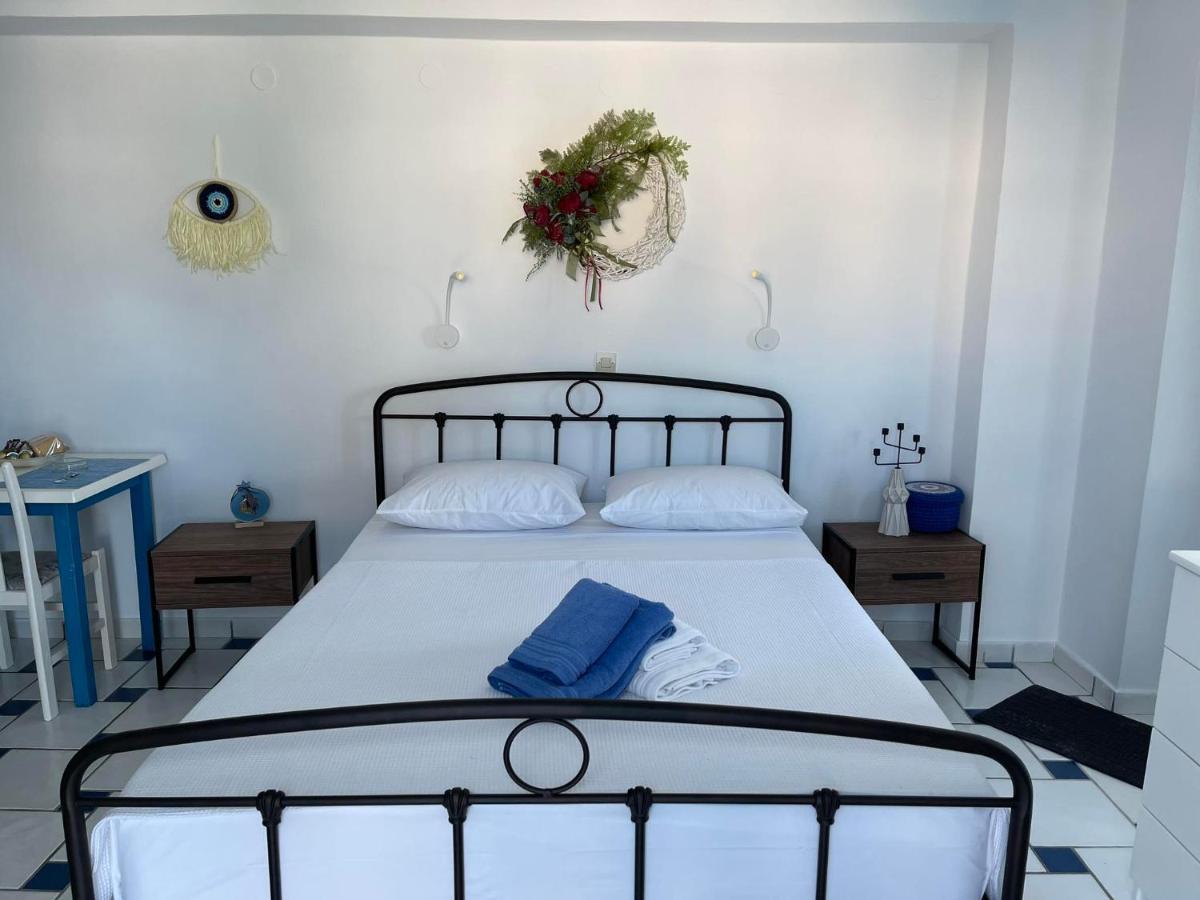 Giavasi Seaside Finiki Apartment Екстериор снимка