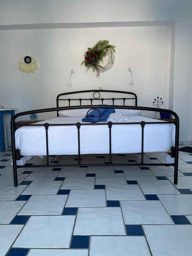 Giavasi Seaside Finiki Apartment Екстериор снимка