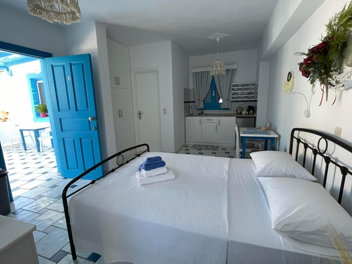 Giavasi Seaside Finiki Apartment Екстериор снимка