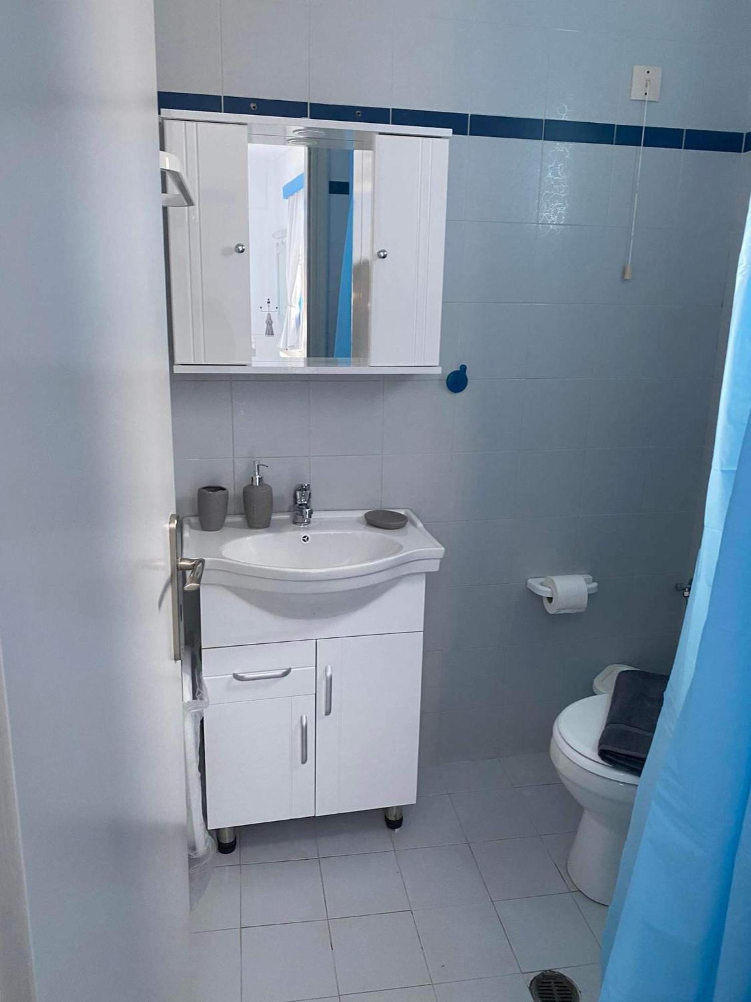 Giavasi Seaside Finiki Apartment Екстериор снимка